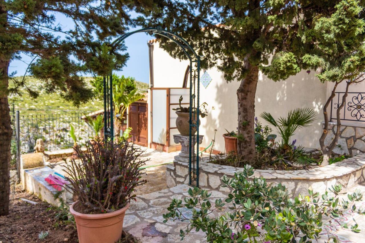 Villa Verde Con Vista Sul Mare San Vito Lo Capo Exterior foto